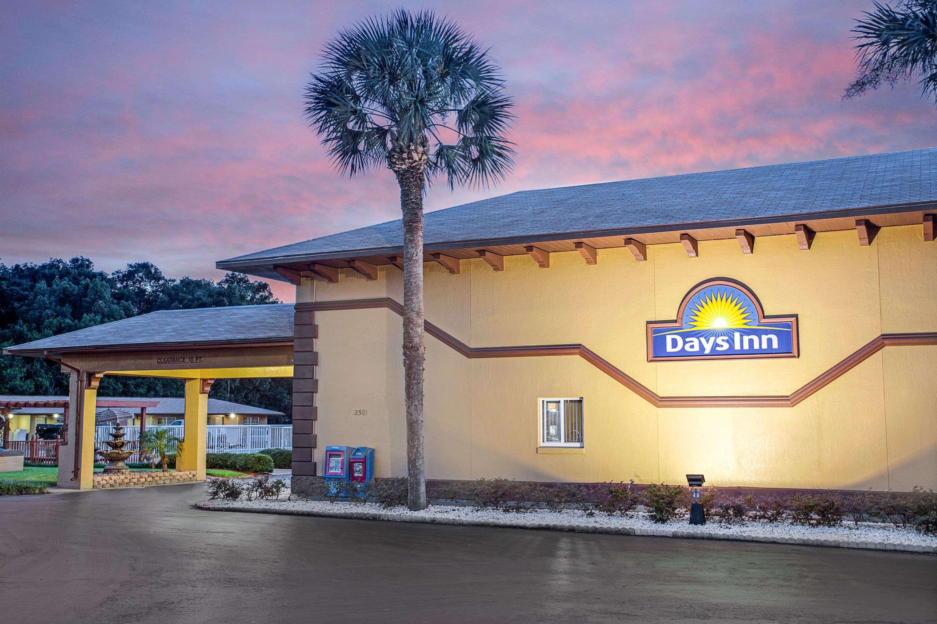 Days Inn By Wyndham Orange City/Deland Экстерьер фото
