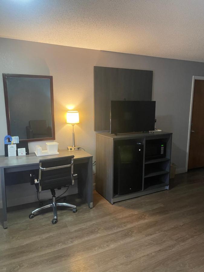 Days Inn By Wyndham Orange City/Deland Экстерьер фото